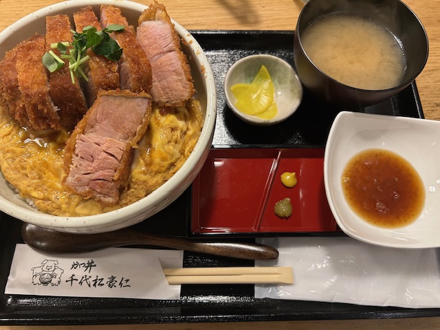 分厚いとんかつ食ってみる