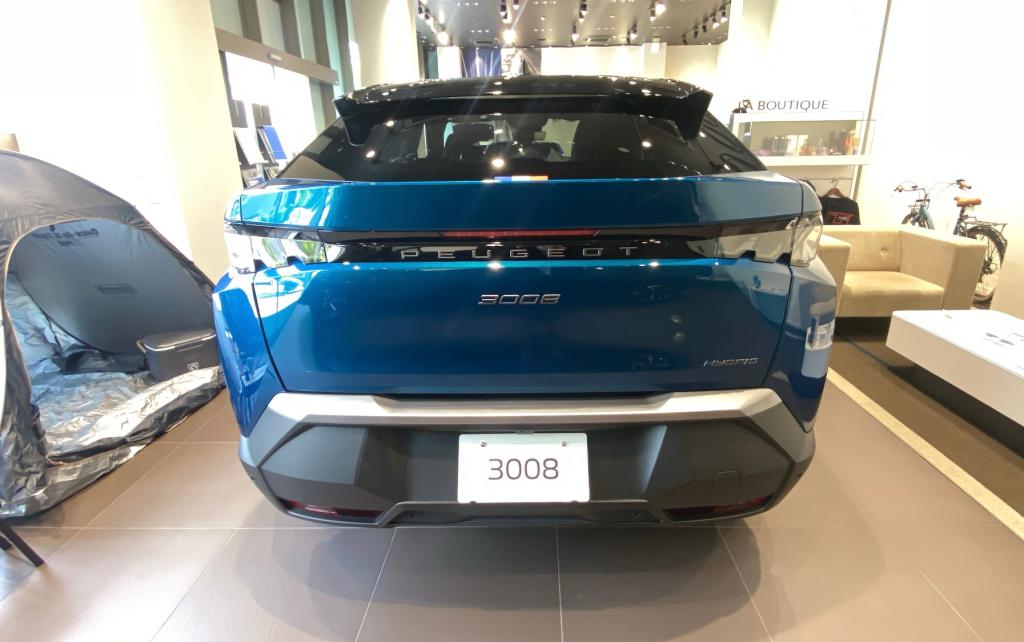 【NEW PEUGEOT 3008 GT HYBRID】ショールームに登場！✨