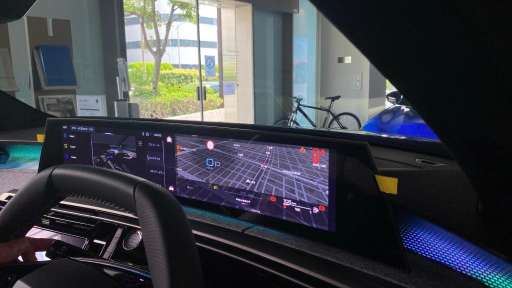 【NEW PEUGEOT 3008 GT HYBRID】気になるインテリアは？