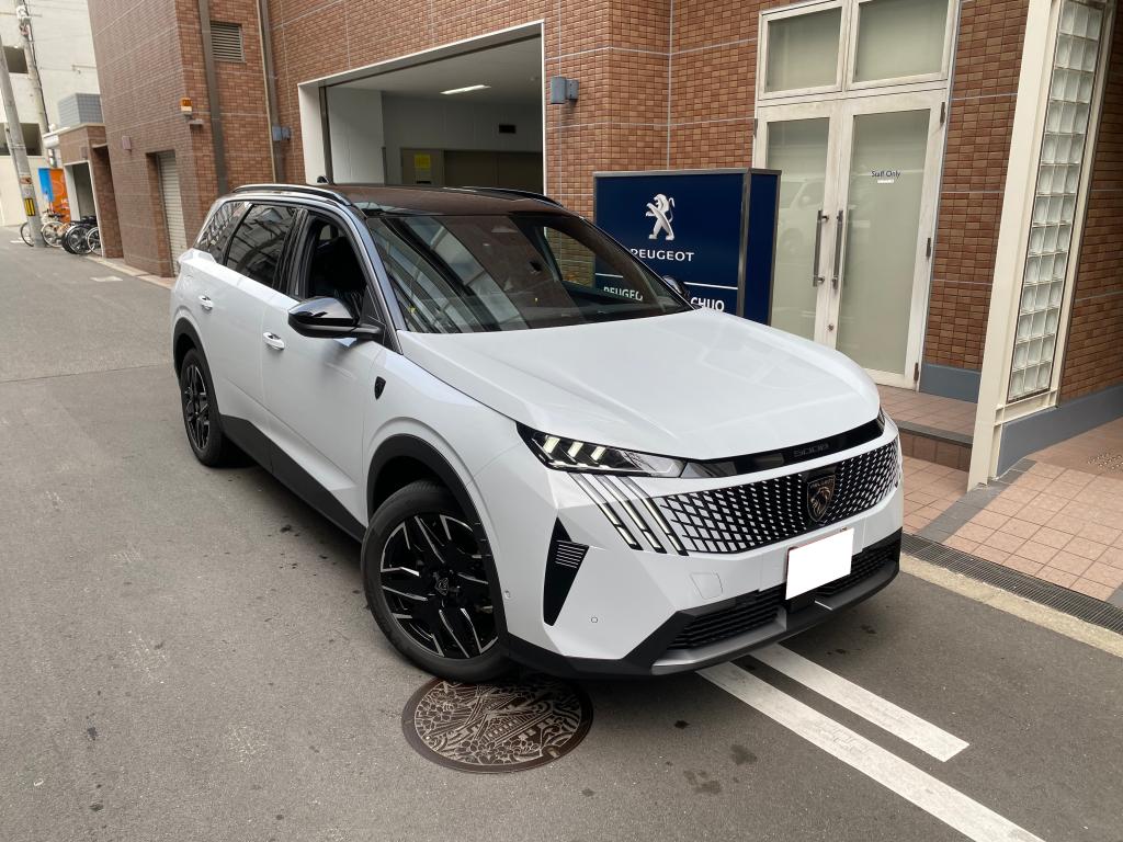 待ちに待った New 5008 がデビューしました♪