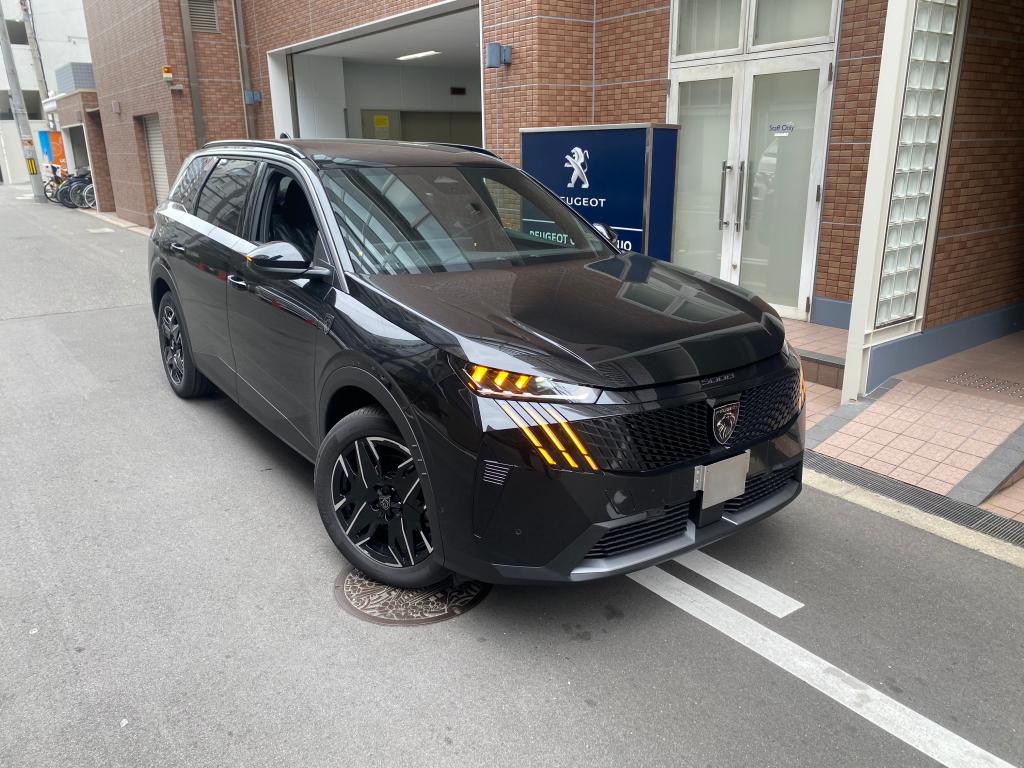 New5008　続々入荷♪