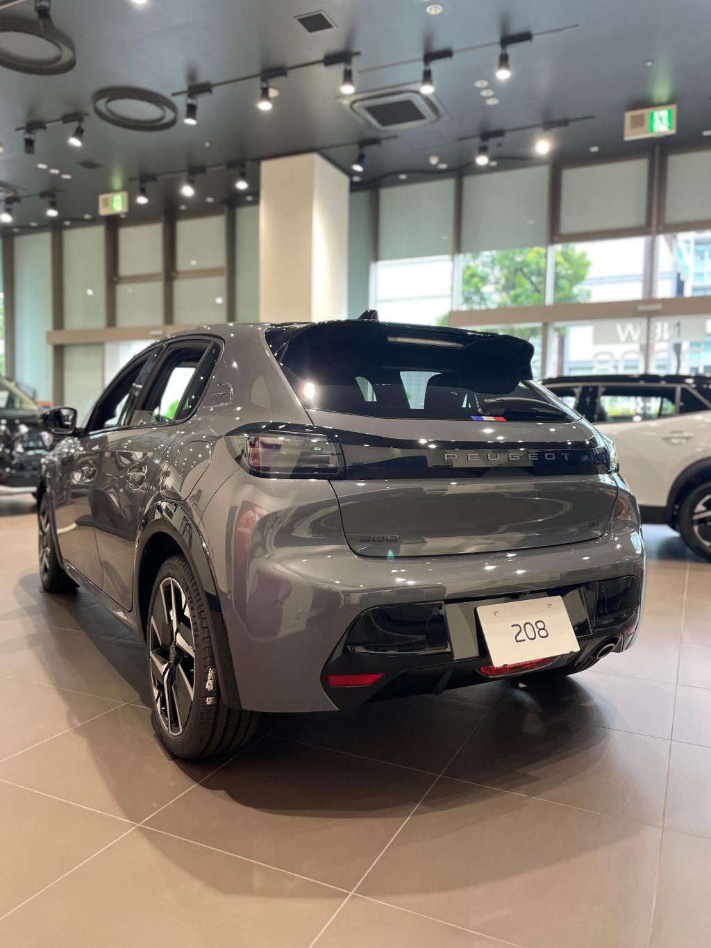 展示車が新しくなりました！
